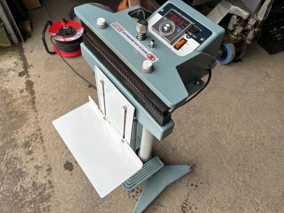 Constant Heat Sealing Machine Pic 13